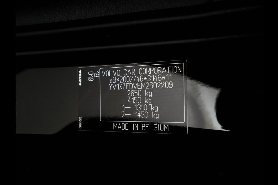 Volvo XC40 Recharge P8 AWD R-Design [3-Fase-11kW] {SoH-89%} (INCL-BTW) Aut. *PANO | LEATHER | ADAPTIVE-CRUISE | DIGI-COCKPIT | FULL-LED | CAMERA | NAVI-FULLMAP | ECC | PDC | KEYLESS | HEATED-SPORTSEATS | TOWBAR | 20''ALU*
