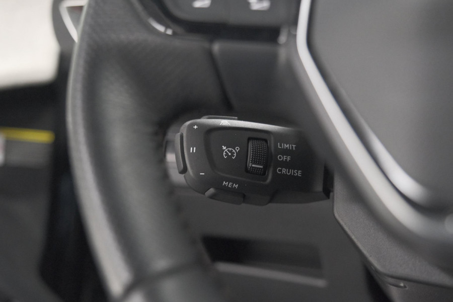 Peugeot 3008 PureTech 130 EAT8 GT | Dodehoekdetectie | Adaptieve Cruise Control | Navigatie