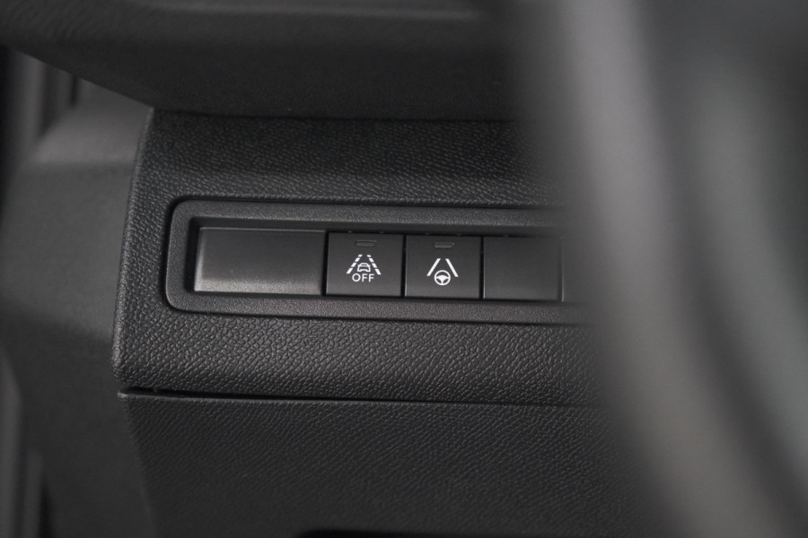 Peugeot 3008 PureTech 130 EAT8 GT | Dodehoekdetectie | Adaptieve Cruise Control | Navigatie