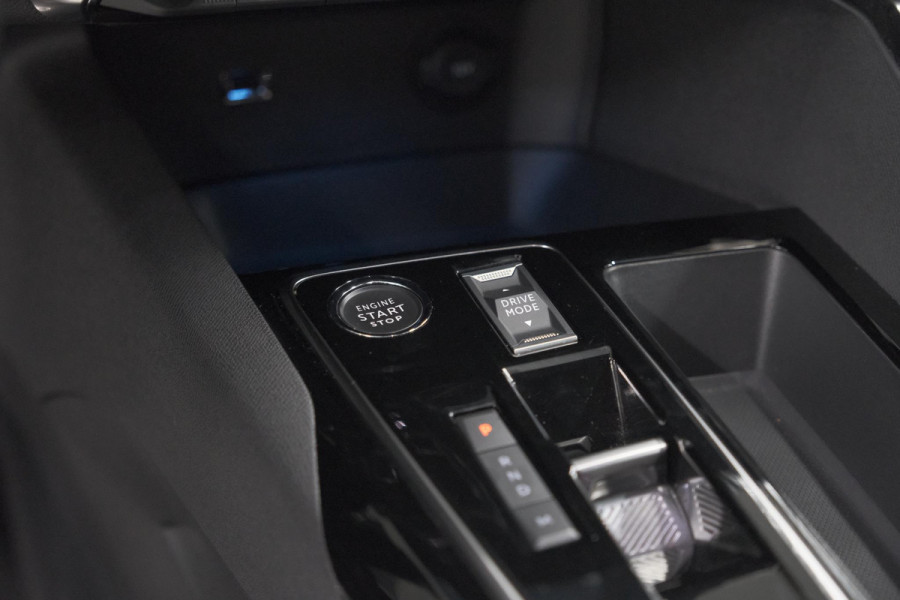 Peugeot 3008 PureTech 130 EAT8 GT | Dodehoekdetectie | Adaptieve Cruise Control | Navigatie