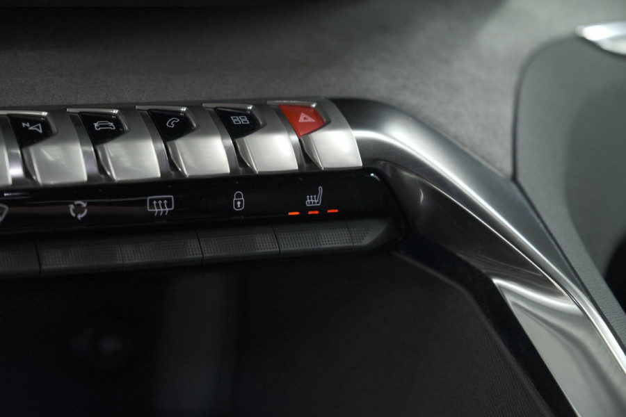 Peugeot 3008 PureTech 130 EAT8 GT | Dodehoekdetectie | Adaptieve Cruise Control | Navigatie