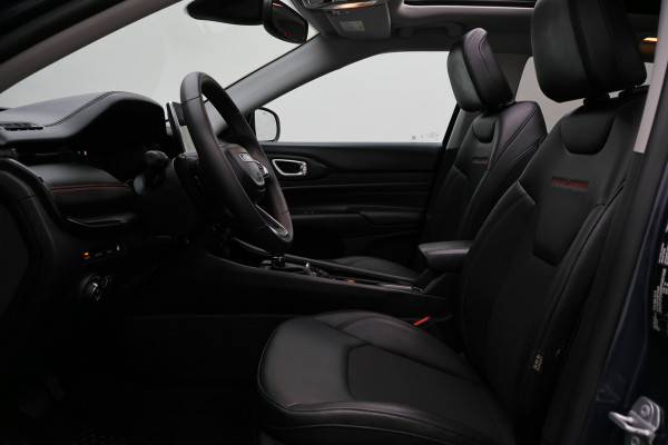 Jeep Compass 4xe 240 Plug-in Hybrid Electric Trailhawk Panoramadak, Leder/Stof, ACC, Camera, Apple Carplay, Virtual Cockpit, 17''