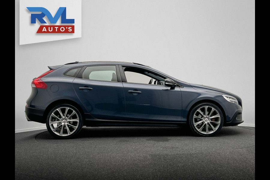 Volvo V40 Cross Country 1.5 T3 Nordic+ | Origineel NL | Dealer Onderhouden | Memory | Stoel Verwarming | Trekhaak | Panoramadak |