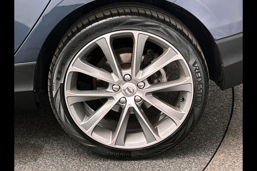 Volvo V40 Cross Country 1.5 T3 Nordic+ | Origineel NL | Dealer Onderhouden | Memory | Stoel Verwarming | Trekhaak | Panoramadak |