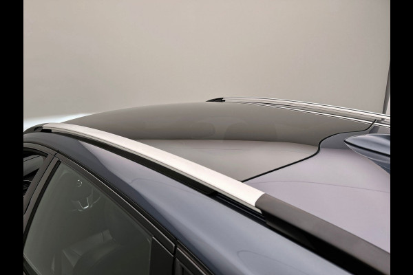 Volvo V40 Cross Country 1.5 T3 Nordic+ | Origineel NL | Dealer Onderhouden | Memory | Stoel Verwarming | Trekhaak | Panoramadak |
