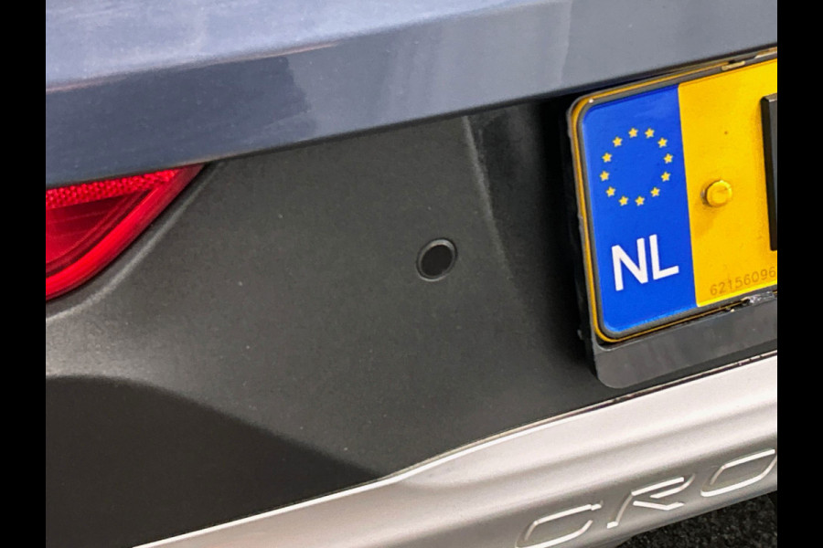Volvo V40 Cross Country 1.5 T3 Nordic+ | Origineel NL | Dealer Onderhouden | Memory | Stoel Verwarming | Trekhaak | Panoramadak |
