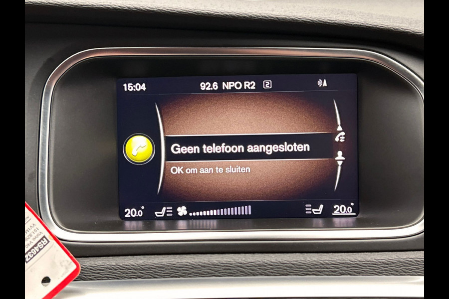 Volvo V40 Cross Country 1.5 T3 Nordic+ | Origineel NL | Dealer Onderhouden | Memory | Stoel Verwarming | Trekhaak | Panoramadak |