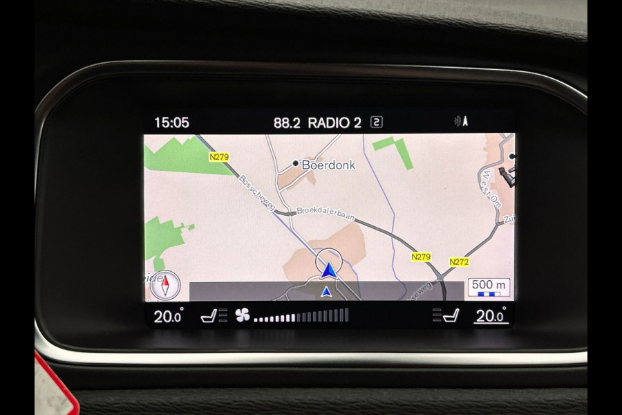 Volvo V40 Cross Country 1.5 T3 Nordic+ | Origineel NL | Dealer Onderhouden | Memory | Stoel Verwarming | Trekhaak | Panoramadak |