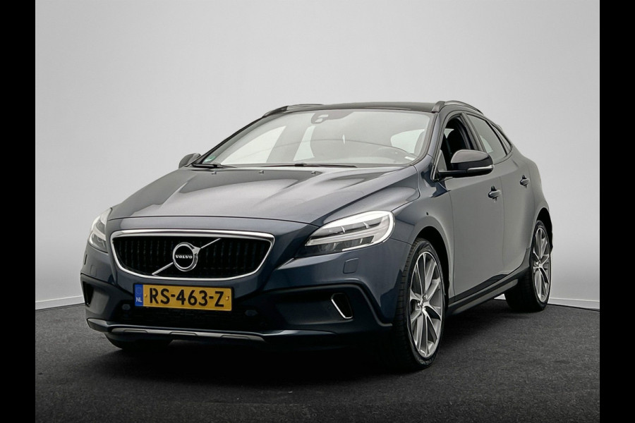 Volvo V40 Cross Country 1.5 T3 Nordic+ | Origineel NL | Dealer Onderhouden | Memory | Stoel Verwarming | Trekhaak | Panoramadak |
