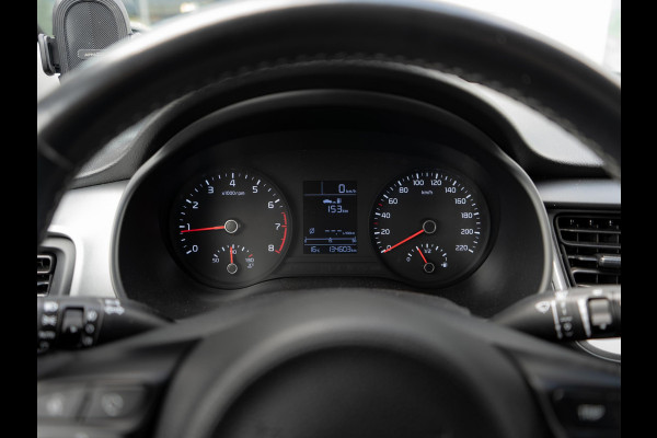 Kia Stonic 1.0 T-GDi ComfortPlusLine Navigator | Trekhaak | Navi | Airco | Achteruitrijcamera | CarPlay |