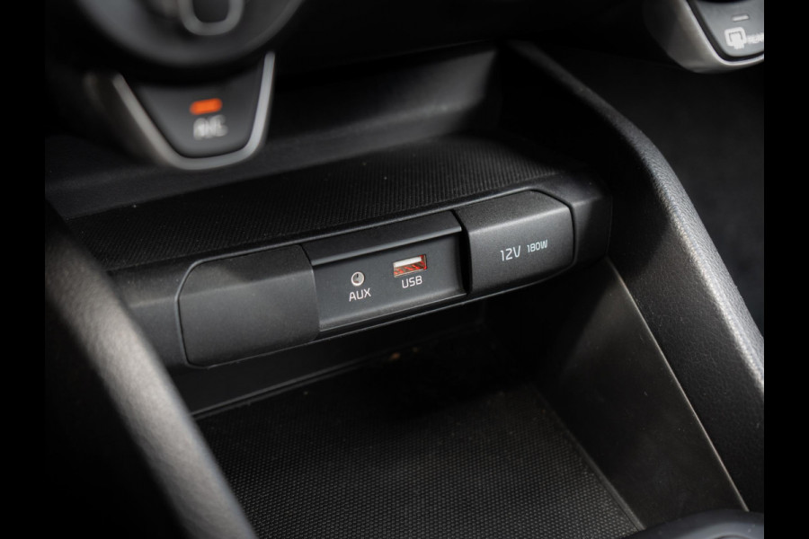 Kia Stonic 1.0 T-GDi ComfortPlusLine Navigator | Trekhaak | Navi | Airco | Achteruitrijcamera | CarPlay |