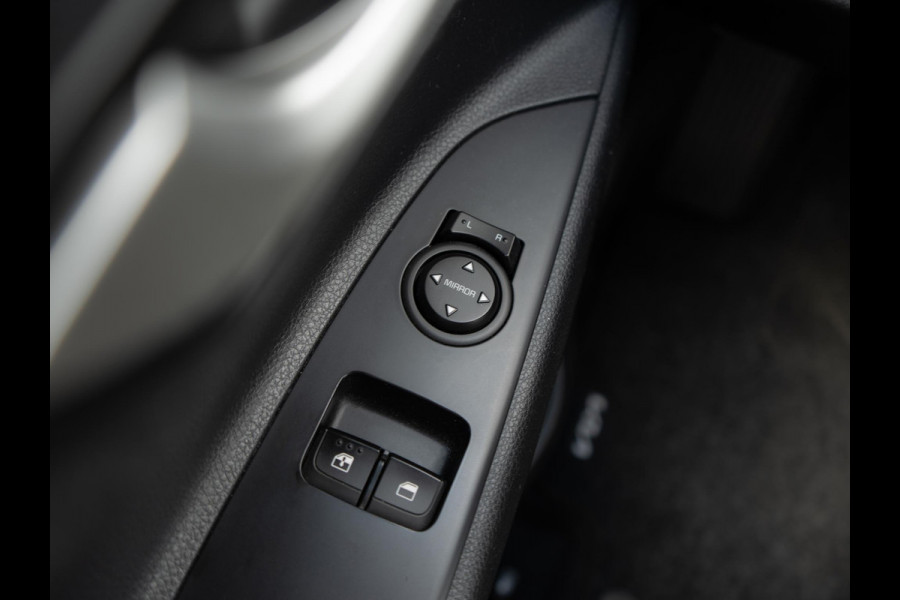 Kia Stonic 1.0 T-GDi ComfortPlusLine Navigator | Trekhaak | Navi | Airco | Achteruitrijcamera | CarPlay |