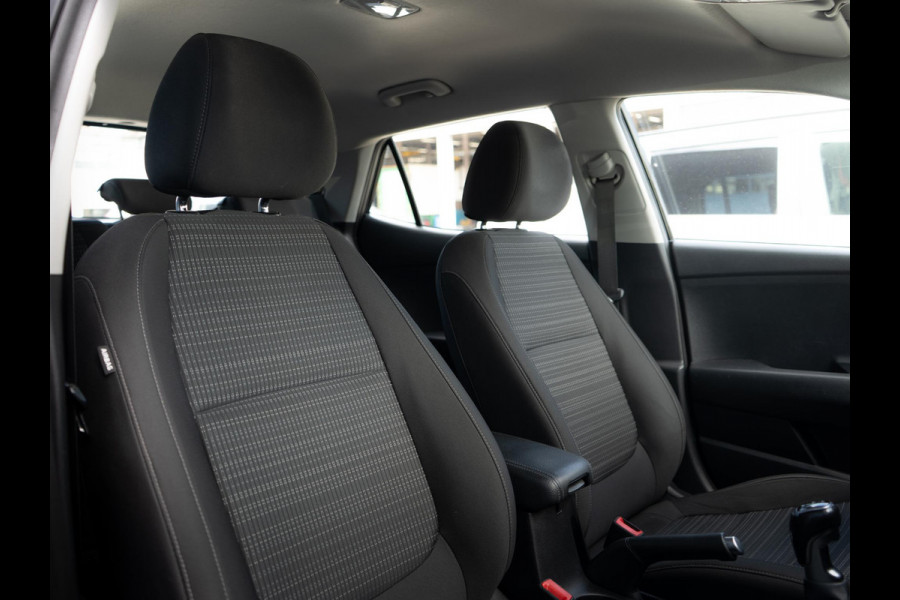 Kia Stonic 1.0 T-GDi MHEV DynamicLine | Navigatie | Achteruitrijcamera | Trekhaak |