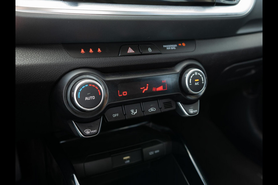 Kia Stonic 1.0 T-GDi MHEV DynamicLine | Navigatie | Achteruitrijcamera | Trekhaak |