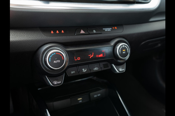 Kia Stonic 1.0 T-GDi MHEV DynamicLine | Navigatie | Achteruitrijcamera | Trekhaak |