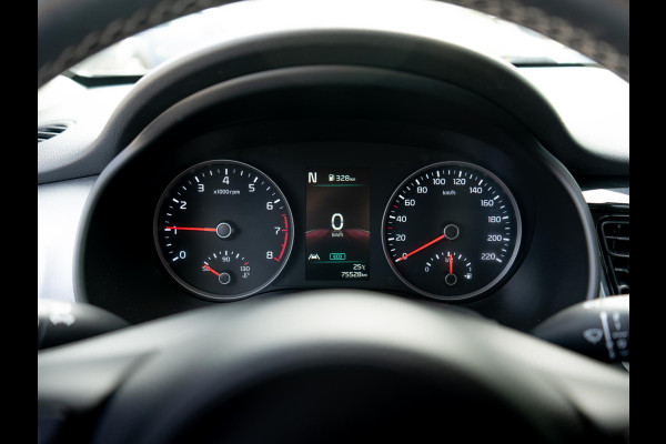 Kia Stonic 1.0 T-GDi MHEV DynamicLine | Navigatie | Achteruitrijcamera | Trekhaak |