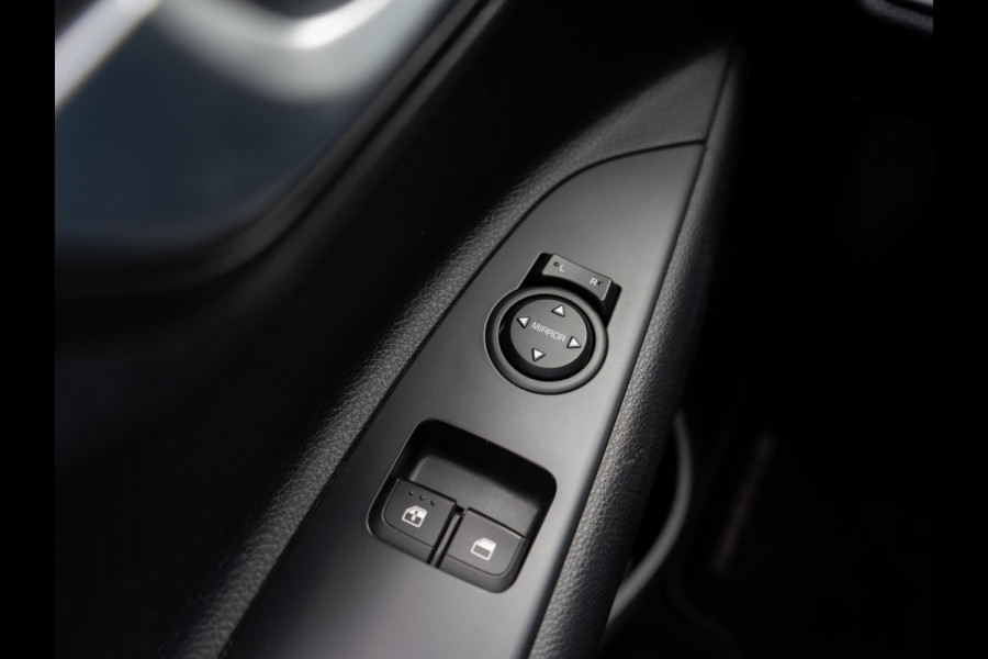 Kia Stonic 1.0 T-GDi MHEV DynamicLine | Navigatie | Achteruitrijcamera | Trekhaak |