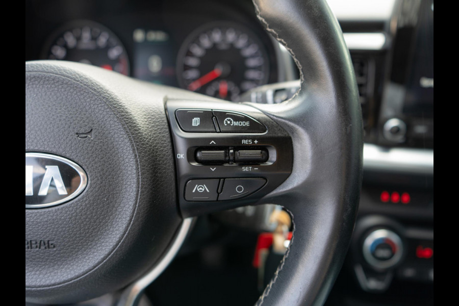 Kia Stonic 1.0 T-GDi MHEV DynamicLine | Navigatie | Achteruitrijcamera | Trekhaak |