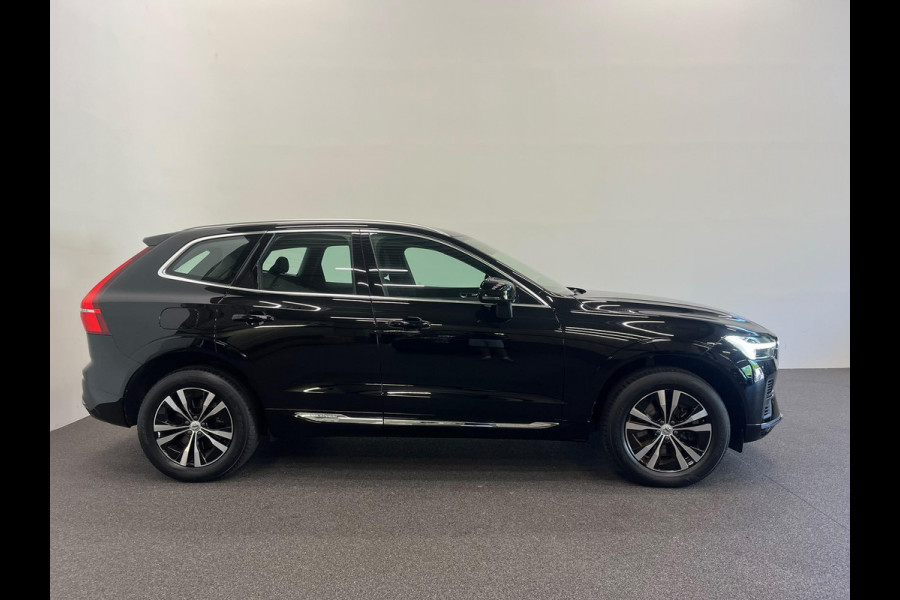 Volvo XC60 2.0 T6 Plug-in hybrid AWD Core Bright Panoramadak Airco ECC PDC VA+Camera Full LED Elektrische achterklep Cruise Control Winter Pack