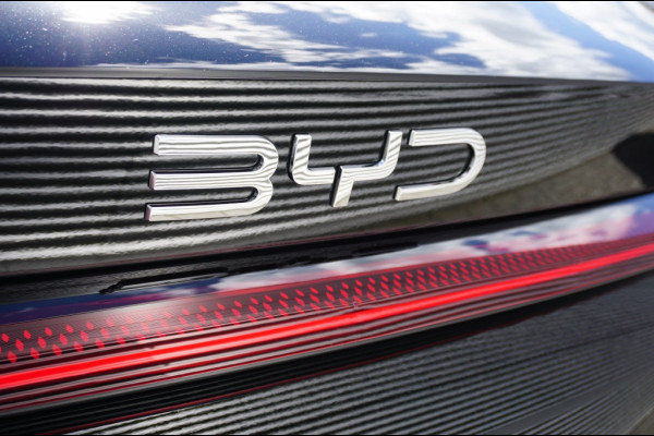 BYD SEAL U 1.5 DM-i FWD Boost 218 PK | SUPER LUXE | 6JR GARANTIE | NIEUW!