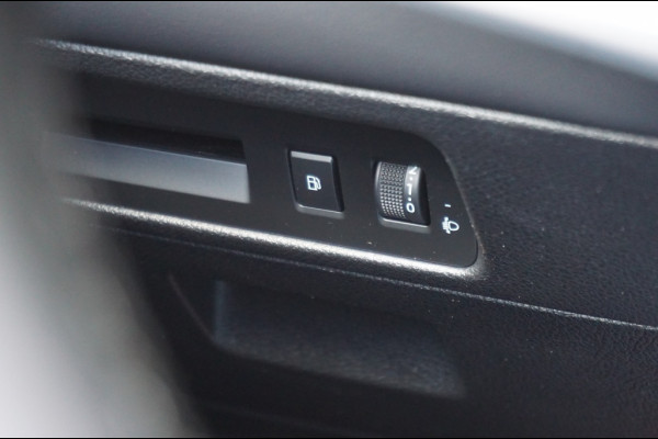 BYD SEAL U 1.5 DM-i FWD Boost 218 PK | SUPER LUXE | 6JR GARANTIE | NIEUW!