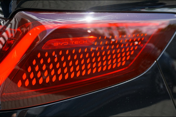 BYD SEAL U 1.5 DM-i FWD Boost 218 PK | SUPER LUXE | 6JR GARANTIE | NIEUW!