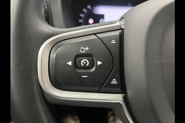 Volvo XC60 2.0 T6 Plug-in hybrid AWD Core Bright Panoramadak Airco ECC PDC VA+Camera Full LED Elektrische achterklep Cruise Control Winter Pack