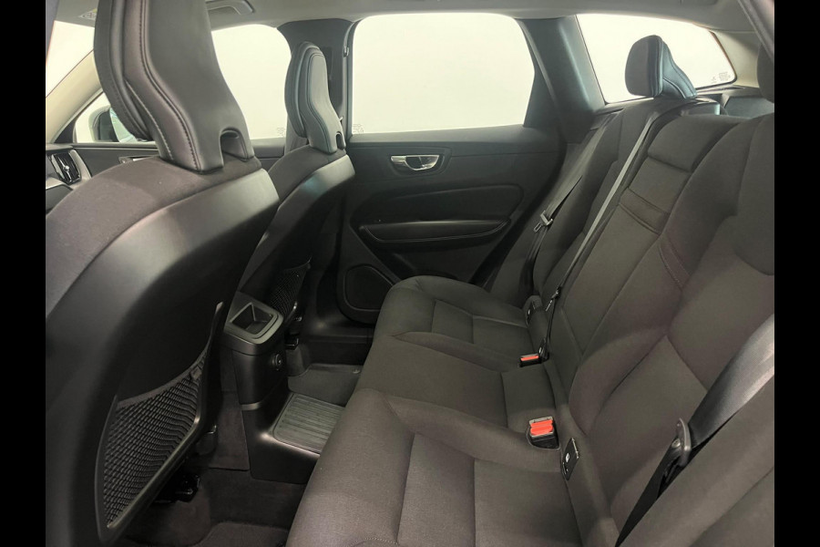 Volvo XC60 2.0 T6 Plug-in hybrid AWD Core Bright Panoramadak Airco ECC PDC VA+Camera Full LED Elektrische achterklep Cruise Control Winter Pack
