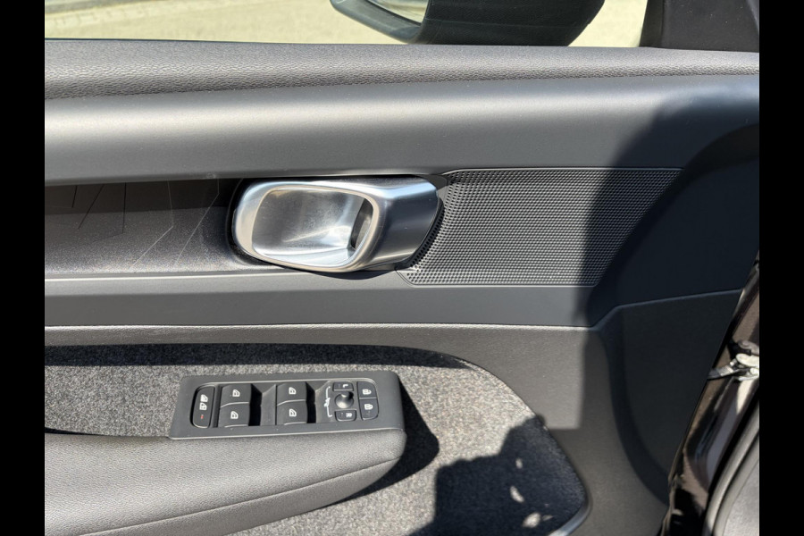 Volvo C40 Recharge Plus 69 kWh SOH 93% ADAPT. CRUISE CONTROL | WARMTEPOMP | STOEL & STUUR VERWARMING N( WINTERPAKKET )  | PANORAMA DAK | ELEK. ACHTERKLEP | 12 MND BOVAG GARANTIE