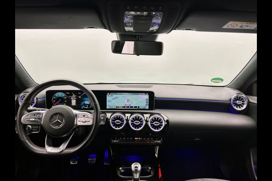 Mercedes-Benz A-Klasse 160 Advantage AMG | Origineel NL | Wide Screen | Carplay | Camera | Sfeer Verlichting |