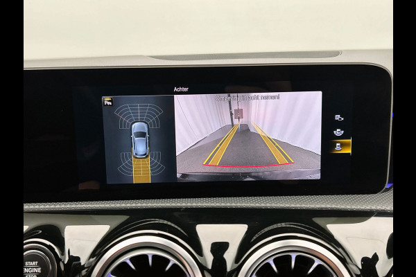 Mercedes-Benz A-Klasse 160 Advantage AMG | Origineel NL | Wide Screen | Carplay | Camera | Sfeer Verlichting |