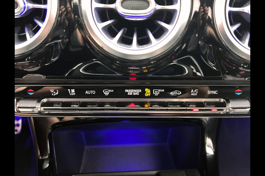 Mercedes-Benz A-Klasse 160 Advantage AMG | Origineel NL | Wide Screen | Carplay | Camera | Sfeer Verlichting |