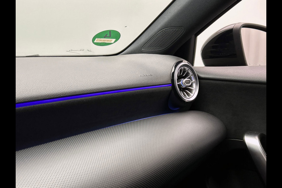 Mercedes-Benz A-Klasse 160 Advantage AMG | Origineel NL | Wide Screen | Carplay | Camera | Sfeer Verlichting |