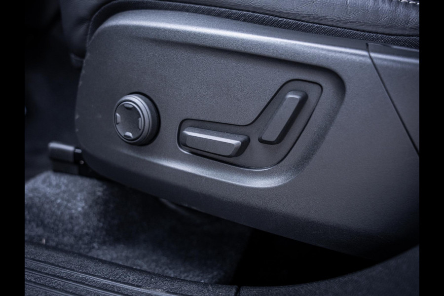 Volvo XC40 1.5 T5 Recharge R-Design - ACC l Trekhaak l Memory l Camera