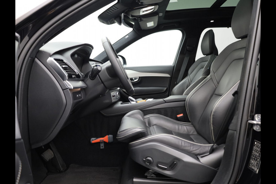 Volvo XC90 2.0 T8 Recharge AWD Ultimate Dark | Pano | Luchtvering | Bowers & Wilkins | Trekhaak | Prijs Rijklaar!!