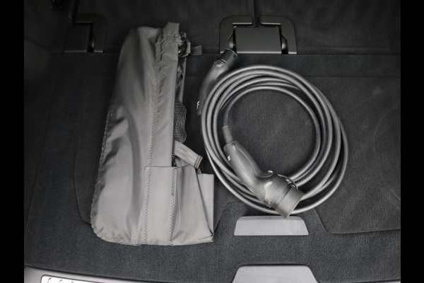 Volvo XC90 2.0 T8 Recharge AWD Ultimate Dark | Pano | Luchtvering | Bowers & Wilkins | Trekhaak | Prijs Rijklaar!!