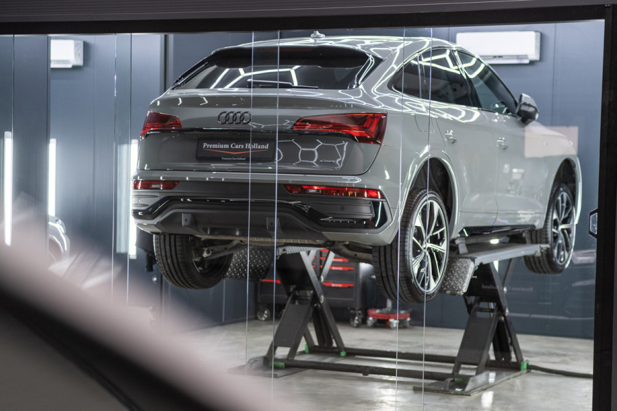 Audi Q3 Sportback 45 TFSI e S-Line 245 Pk Pano Navi Sfeer Leder ACC Keyless Camera