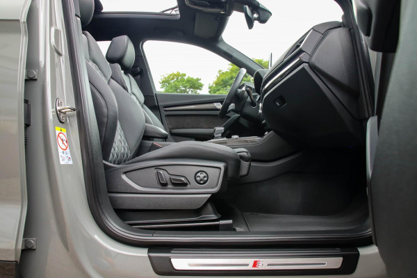 Audi SQ5 3.0 TFSI Q5 Quattro S-Line 354pk Automaat! 1e Eig|DLR|Quantum|Kuipstoelen|Panoramadak|Virtual Cockpit|Black|Carbon|22inch
