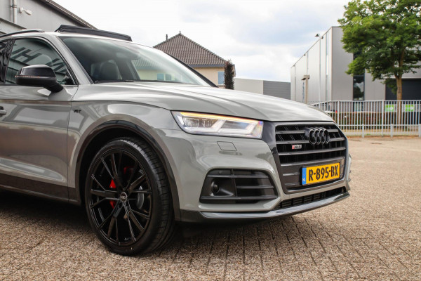 Audi SQ5 3.0 TFSI Q5 Quattro S-Line 354pk Automaat! 1e Eig|DLR|Quantum|Kuipstoelen|Panoramadak|Virtual Cockpit|Black|Carbon|22inch