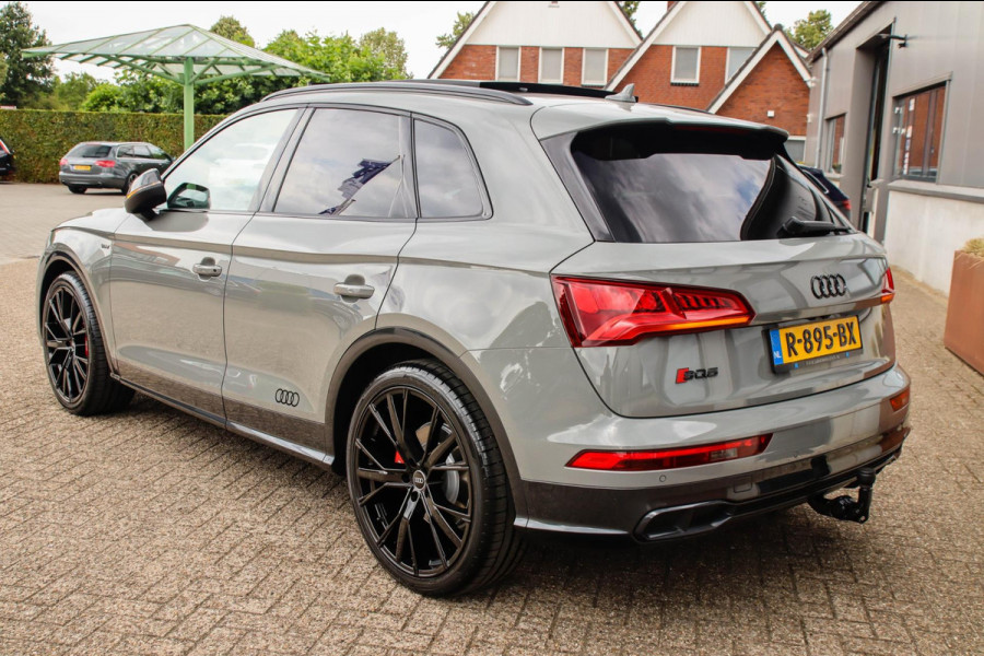 Audi SQ5 3.0 TFSI Q5 Quattro S-Line 354pk Automaat! 1e Eig|DLR|Quantum|Kuipstoelen|Panoramadak|Virtual Cockpit|Black|Carbon|22inch