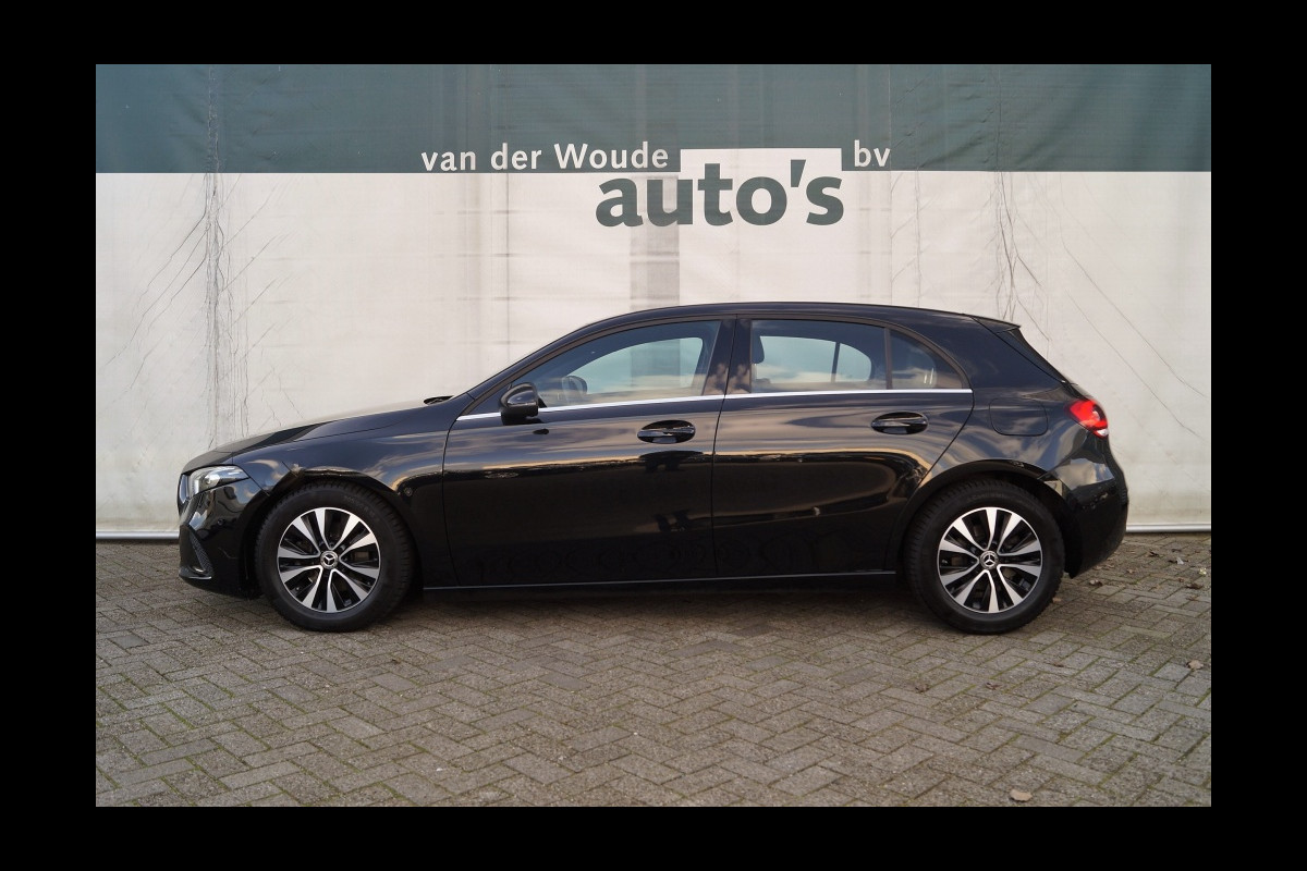 Mercedes-Benz A-Klasse 180d Premium Style -LED-NAVI-ECC-PDC-CAM-