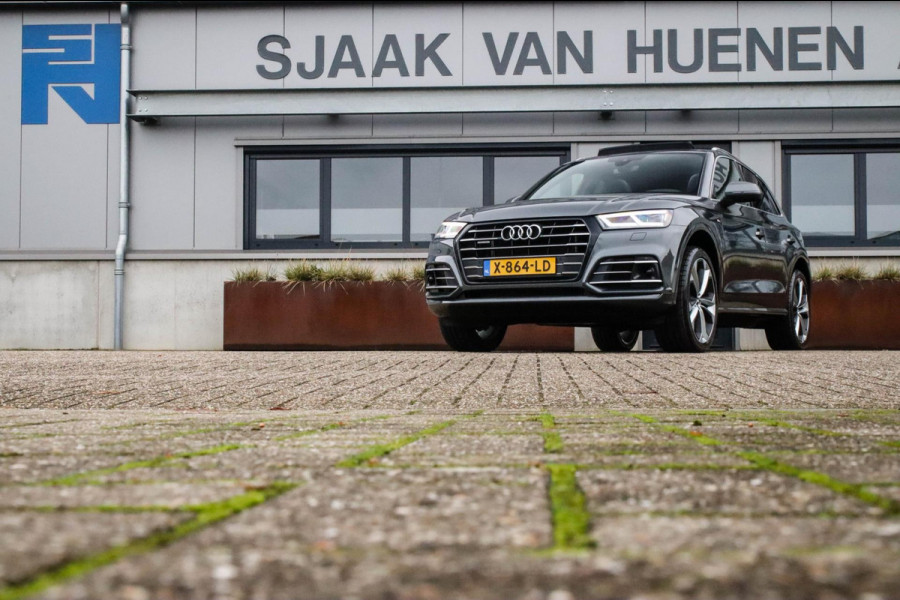 Audi Q5 55 TFSI e Quattro Competition Pro Line S S-Line 367pk Automaat! 1e|DLR|Panoramadak|Virtual Cockpit|LED Matrix|ACC|Black|21