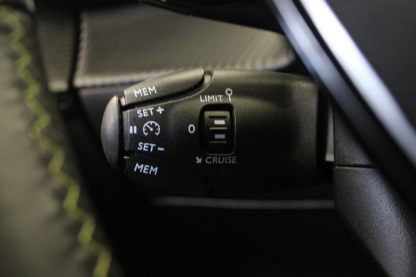 Peugeot 208 1.2 PureTech GT-Line |Pano|Navi|Camera|