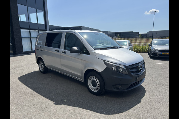 Mercedes-Benz Vito 114 CDI Camera / Navigatie / Parkeersensoren / Cruise control / Airco / 270 Graden achterdeuren