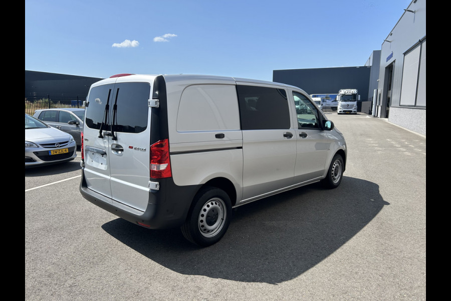 Mercedes-Benz Vito 114 CDI Camera / Navigatie / Parkeersensoren / Cruise control / Airco / 270 Graden achterdeuren
