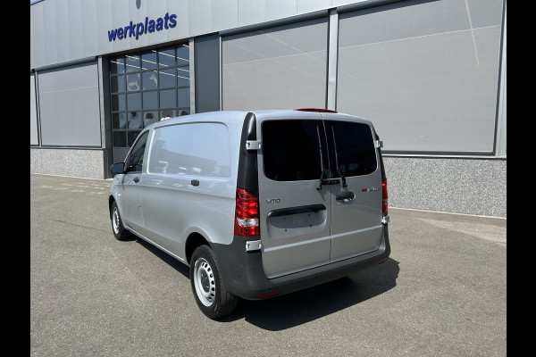 Mercedes-Benz Vito 114 CDI Camera / Navigatie / Parkeersensoren / Cruise control / Airco / 270 Graden achterdeuren