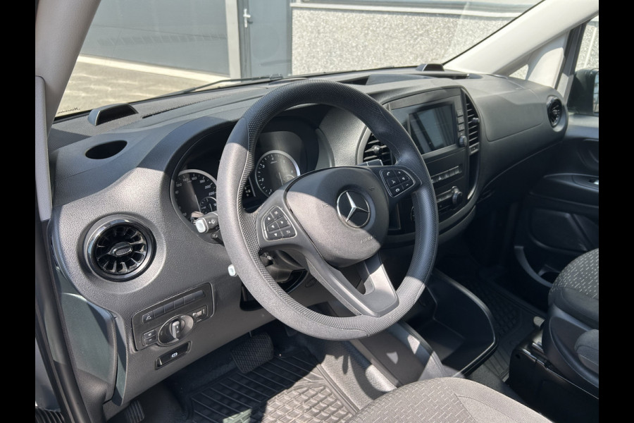 Mercedes-Benz Vito 114 CDI Camera / Navigatie / Parkeersensoren / Cruise control / Airco / 270 Graden achterdeuren
