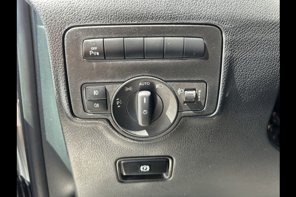Mercedes-Benz Vito 114 CDI Camera / Navigatie / Parkeersensoren / Cruise control / Airco / 270 Graden achterdeuren