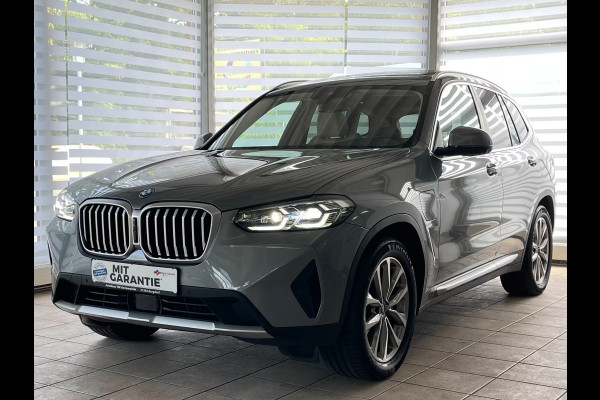 BMW X3 xDrive30e ** LASER, BEIGE LEDER, TREKH, PANORAMA, HuD, ACC, 19-inch LMV ** 1e eig - UNFALLFREI ** ** INFORMEER OOK NAAR ONZE AANTREKKELIJKE FINANCIAL-LEASE TARIEVEN **