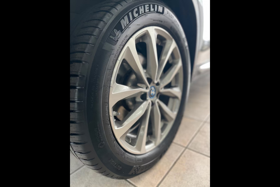 BMW X3 xDrive30e ** LASER, BEIGE LEDER, TREKH, PANORAMA, HuD, ACC, 19-inch LMV ** 1e eig - UNFALLFREI ** ** INFORMEER OOK NAAR ONZE AANTREKKELIJKE FINANCIAL-LEASE TARIEVEN **